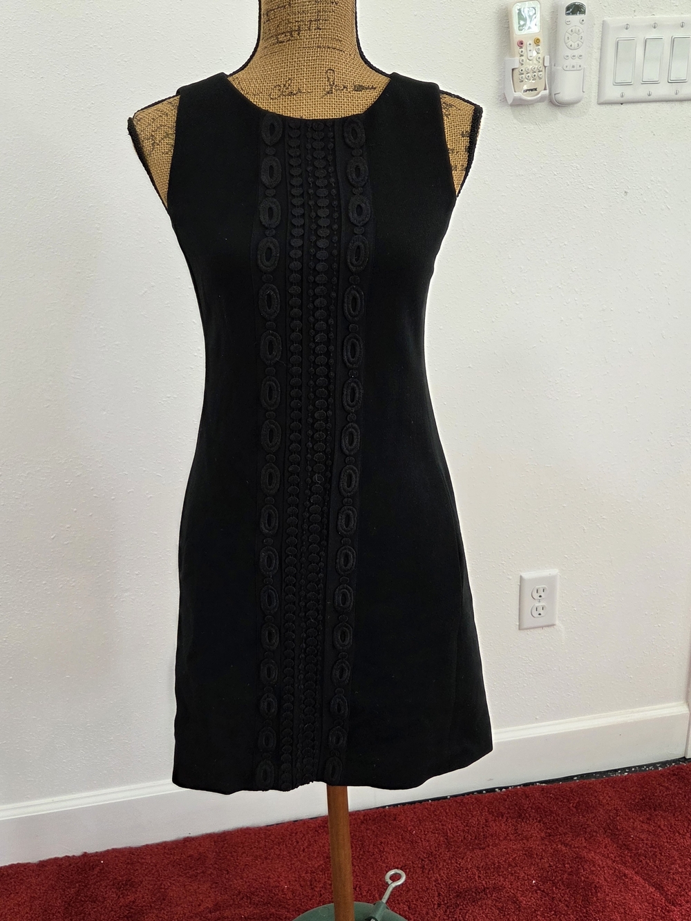Classic Black Sleeveless Shift Dress